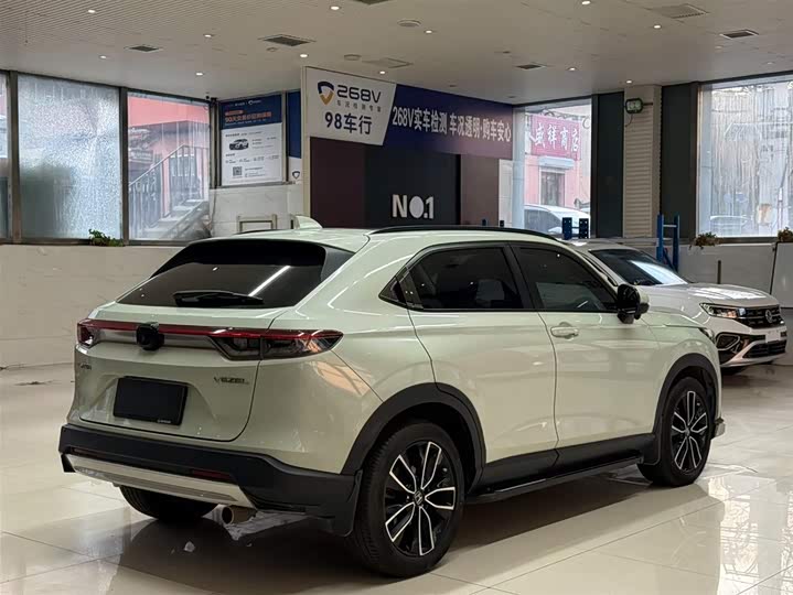 Фото 4 - Honda Vezel