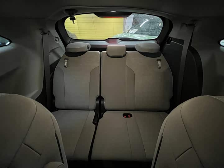 Фото 8 - Toyota Sienna