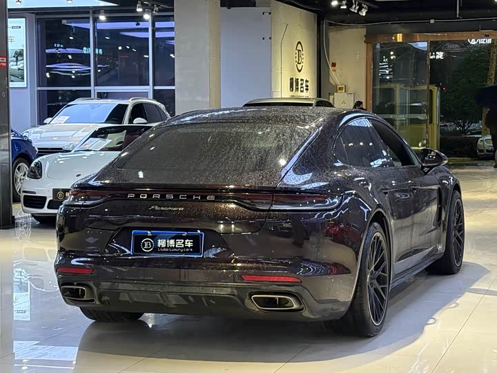 Фото 4 - Porsche Panamera