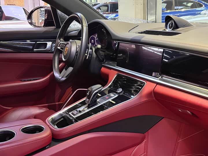 Фото 8 - Porsche Panamera