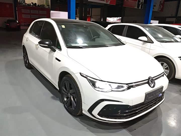 Фото 4 - Volkswagen Golf