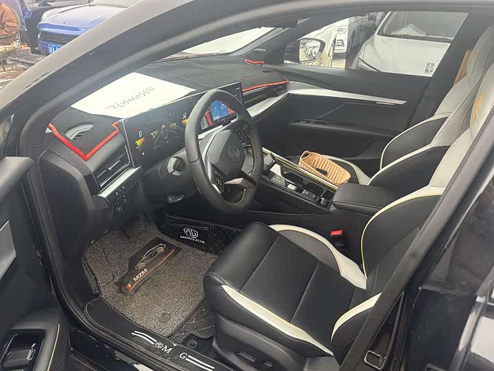 Фото 6 - MG Motor 5 Scorpio