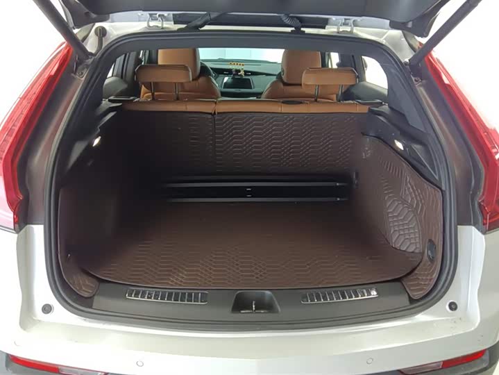 Фото 4 - Cadillac XT4