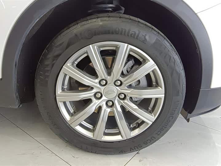 Фото 6 - Cadillac XT4