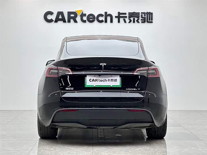 Фото 4 - Tesla Model Y