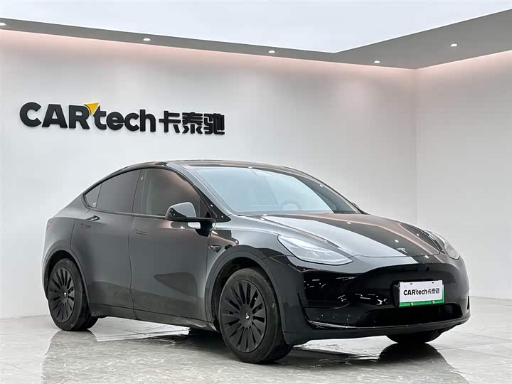 Фото 6 - Tesla Model Y