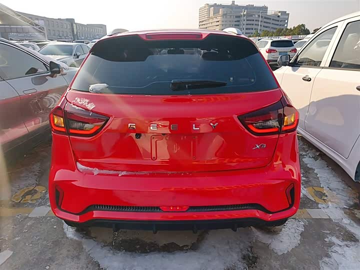 Фото 6 - Geely Vision X3