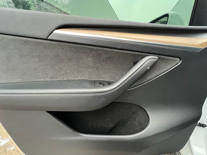 Фото 6 - Tesla Model Y