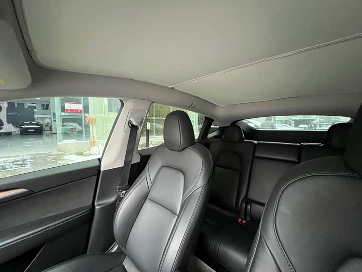 Фото 8 - Tesla Model Y