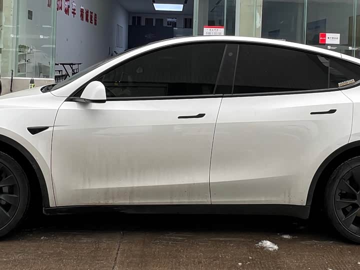 Фото 9 - Tesla Model Y