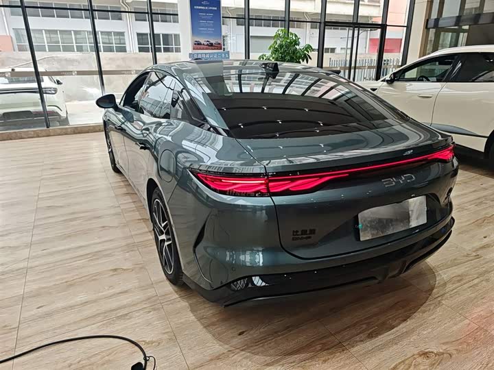 Фото 5 - BYD Han L