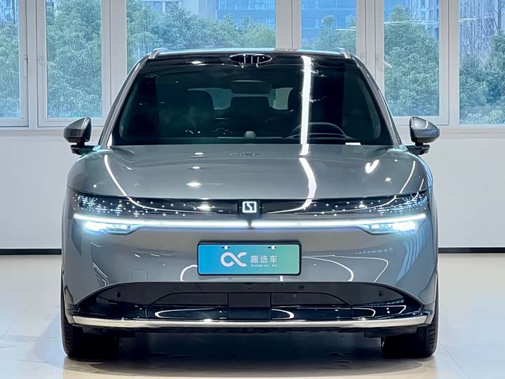 Фото 2 - Zeekr 7X