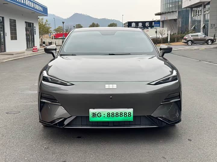 Фото 1 - Geely Galaxy E8