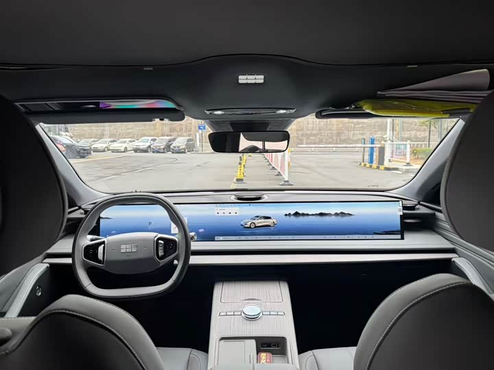 Фото 9 - Geely Galaxy E8