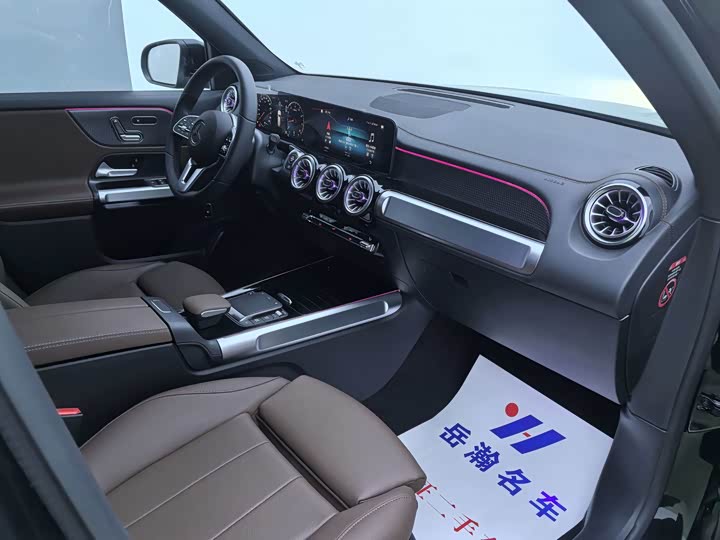 Фото 9 - Mercedes-Benz GLB-Class