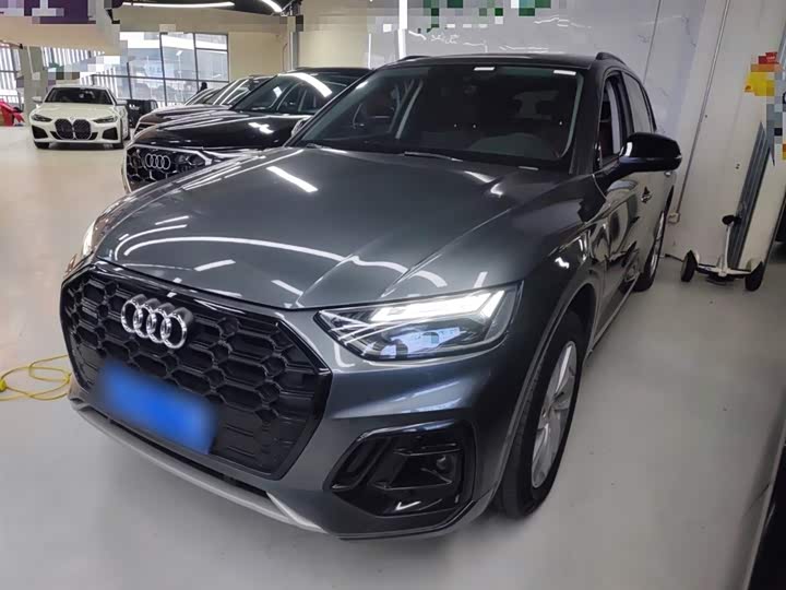 Фото 2 - Audi Q5L