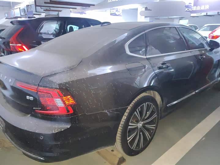 Фото 3 - Volvo S90