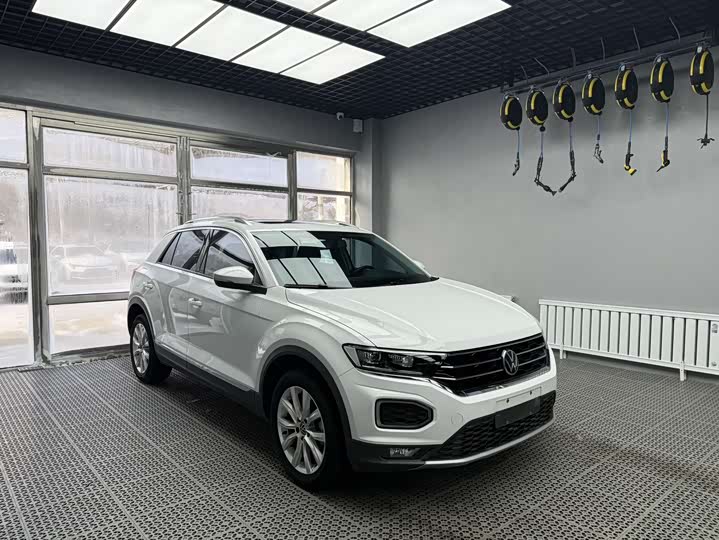 Фото 2 - Volkswagen T-Roc
