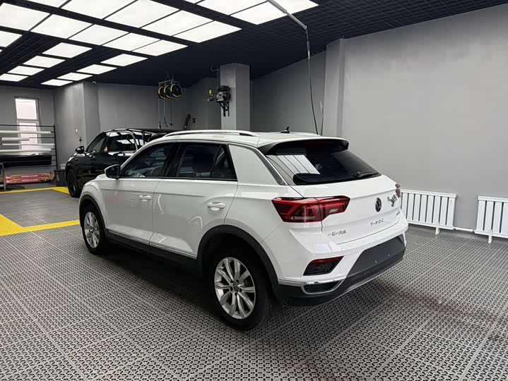 Фото 4 - Volkswagen T-Roc