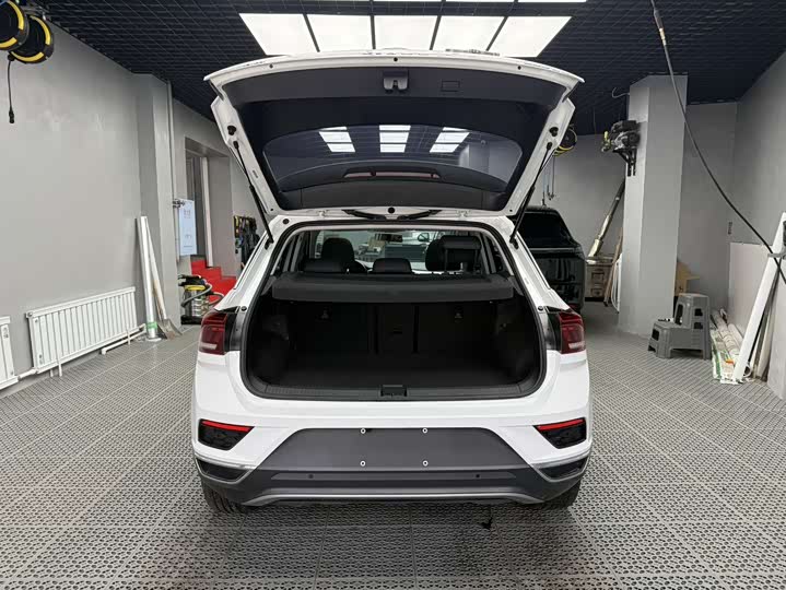 Фото 8 - Volkswagen T-Roc