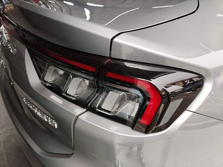 Фото 8 - Ford Mondeo