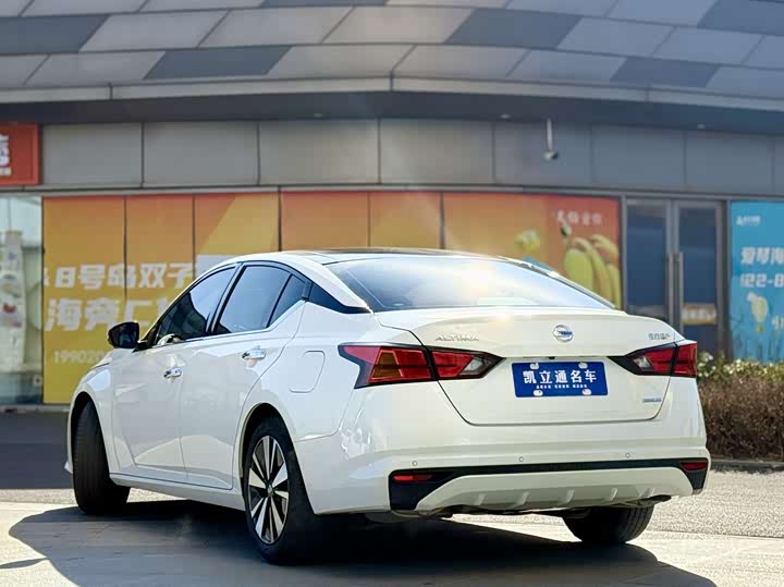 Фото 4 - Nissan Teana