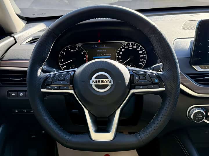 Фото 7 - Nissan Teana