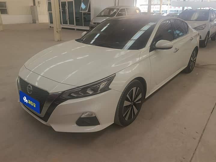 Фото 1 - Nissan Teana