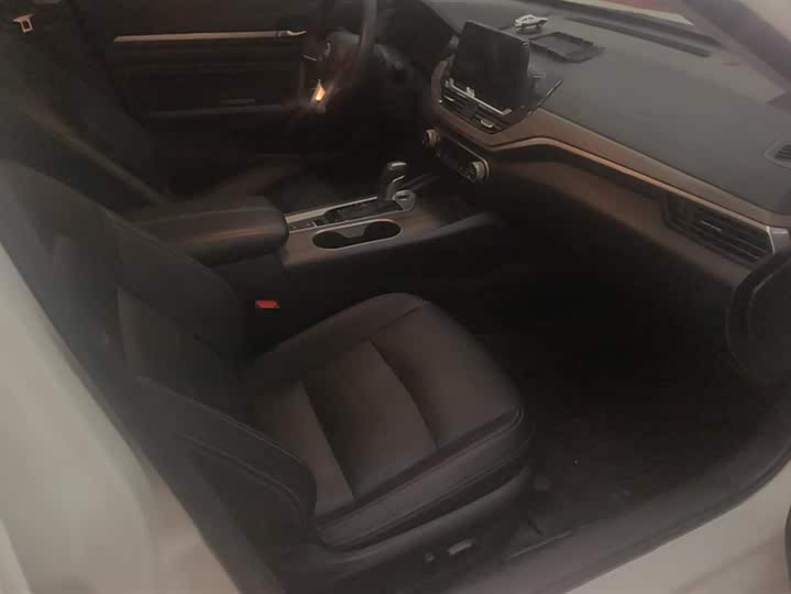 Фото 8 - Nissan Teana