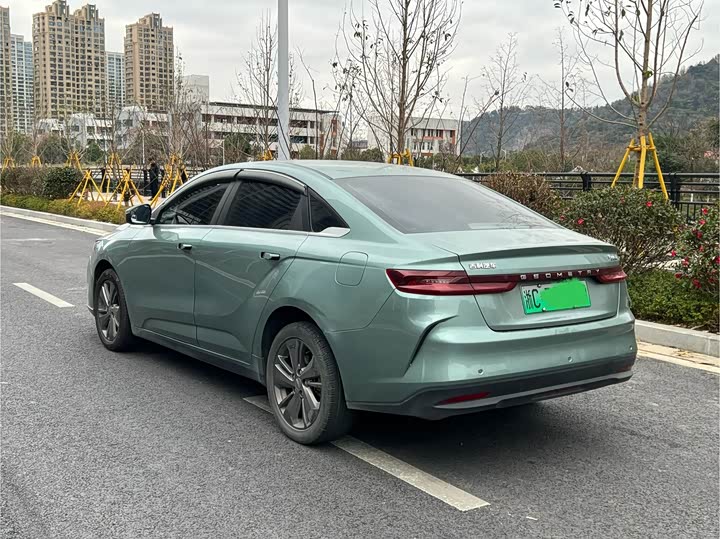 Фото 5 - Geely Geometry G6