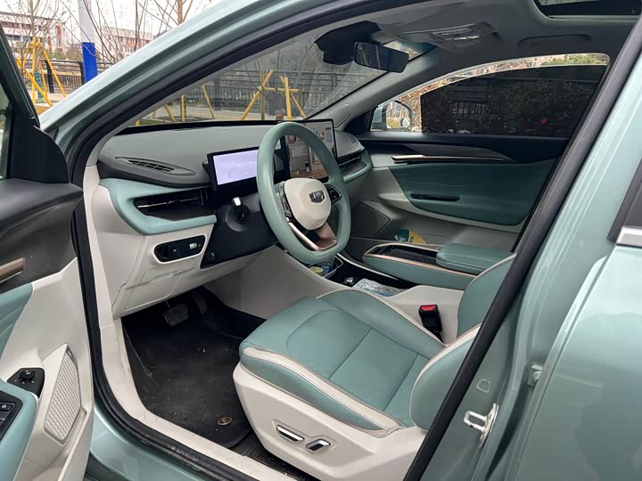 Фото 7 - Geely Geometry G6