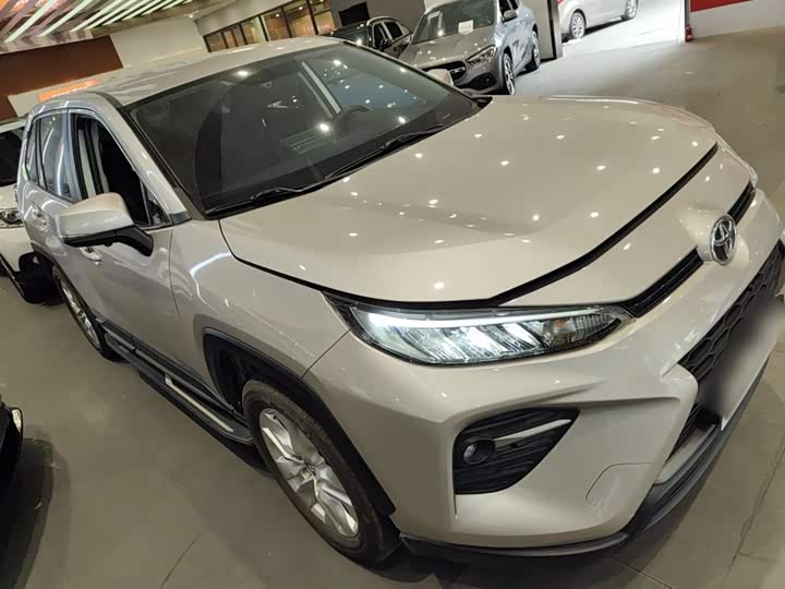 Фото 4 - Toyota Wildlander