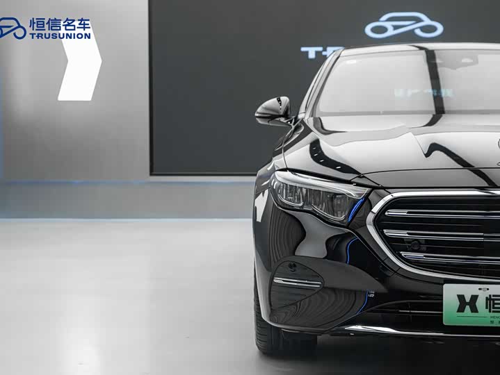 Фото 3 - Mercedes-Benz E-Class Hybrid