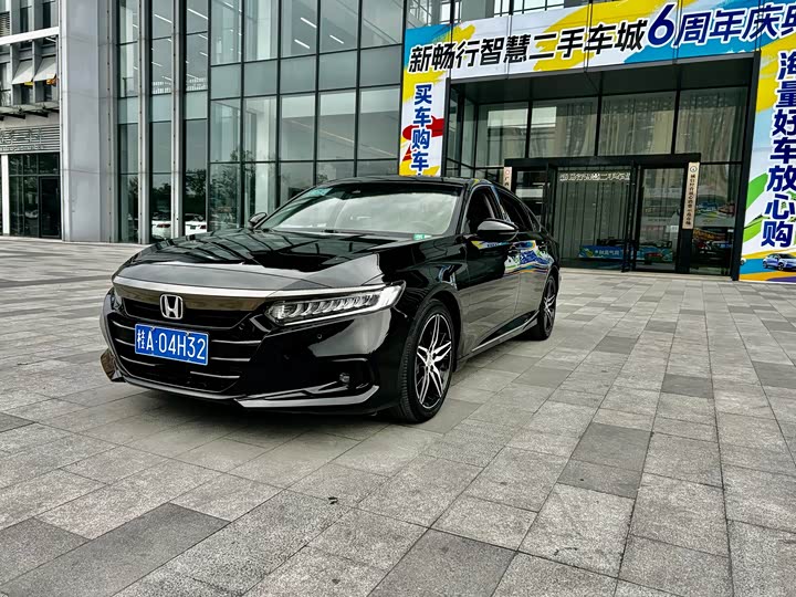 Фото 1 - Honda Accord