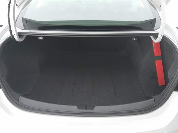 Фото 4 - Chevrolet Malibu XL