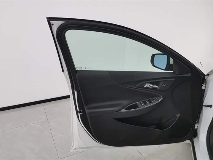 Фото 7 - Chevrolet Malibu XL