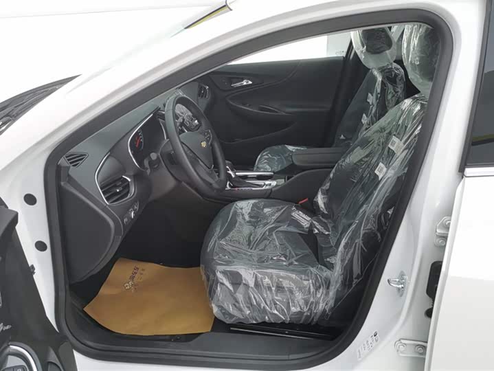 Фото 9 - Chevrolet Malibu XL