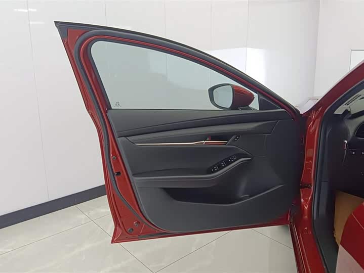 Фото 7 - Mazda 3 (Axela)