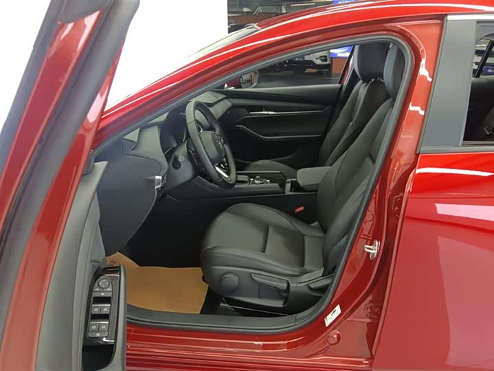 Фото 9 - Mazda 3 (Axela)