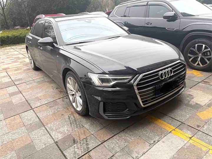 Фото 2 - Audi A6L