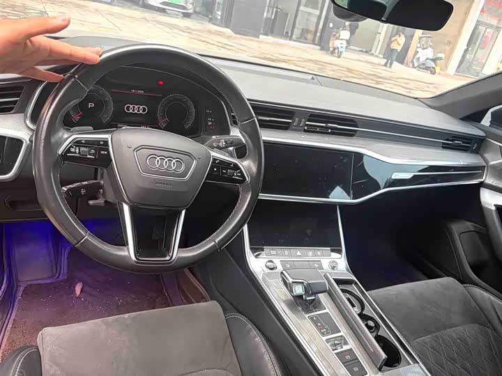 Фото 6 - Audi A6L