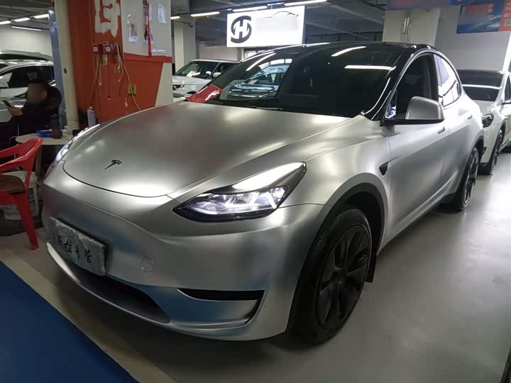 Фото 1 - Tesla Model Y