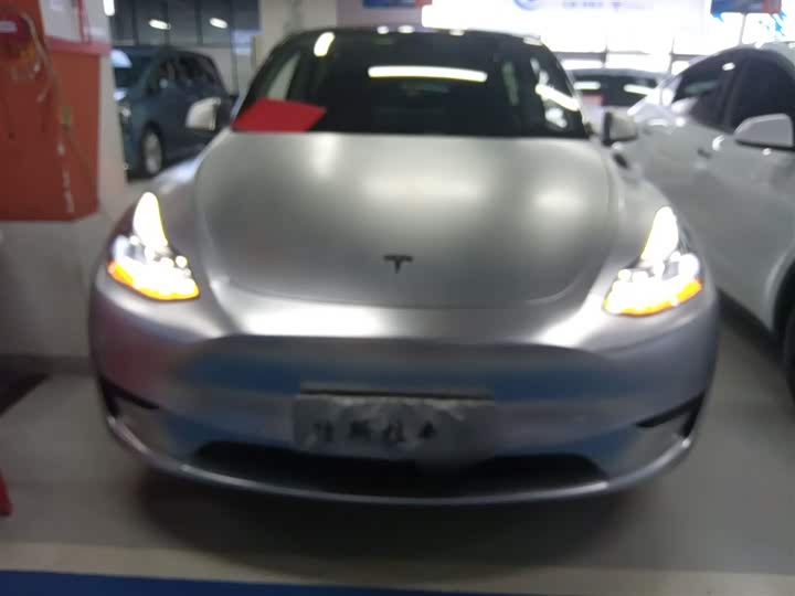 Фото 3 - Tesla Model Y