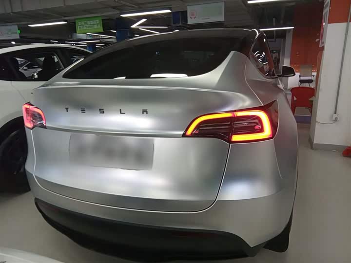 Фото 6 - Tesla Model Y