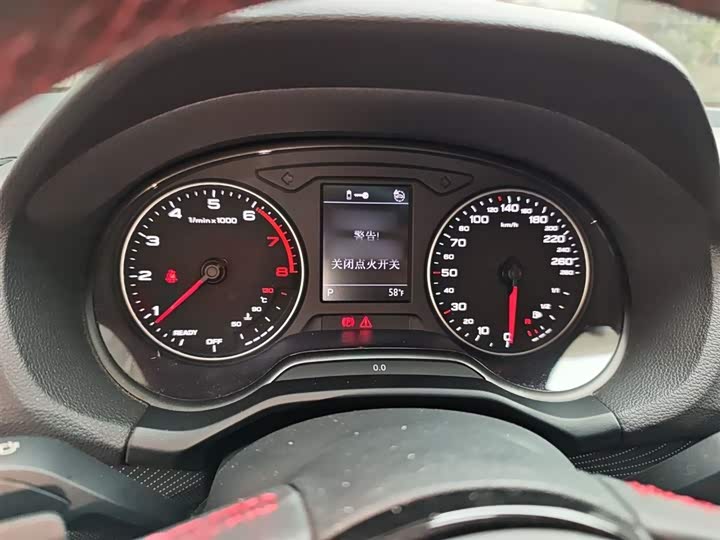 Фото 4 - Audi Q2L