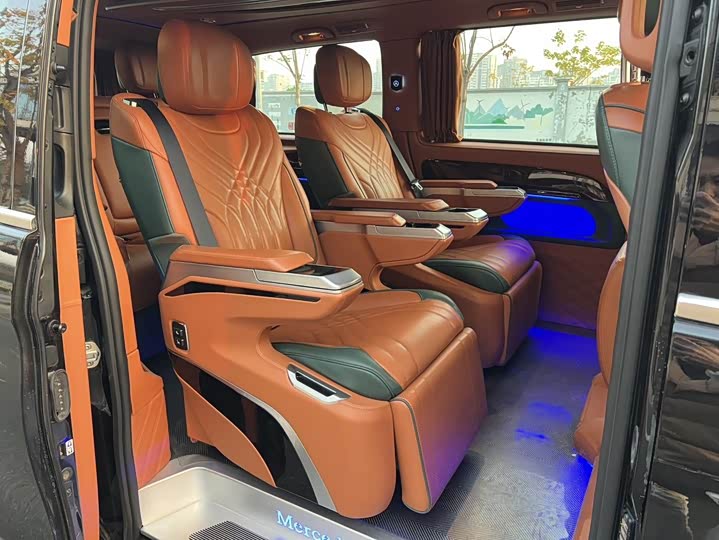 Фото 9 - Mercedes-Benz Vito