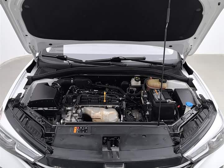 Фото 6 - Roewe i5