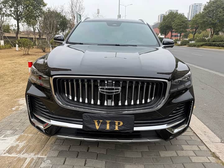 Фото 2 - Geely Monjaro