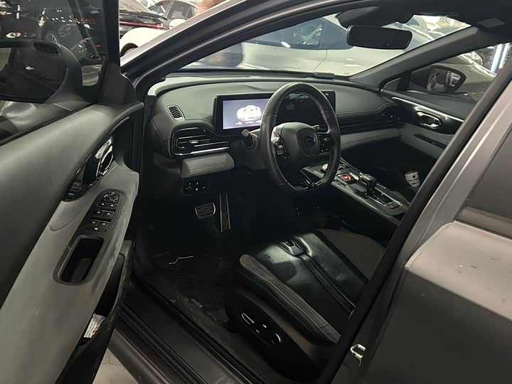 Фото 9 - GAC Trumpchi Empow R