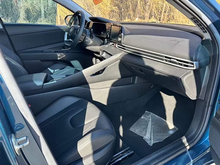 Фото 3 - Hyundai Elantra N line